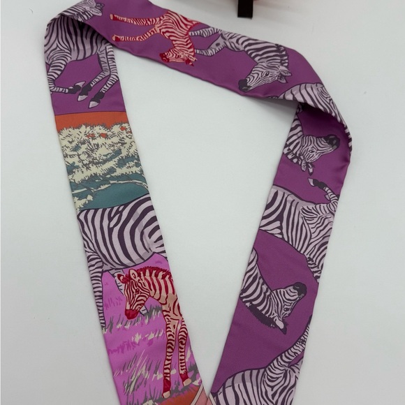 Authentic NEW Hermes twilly silk scarf - Picture 6 of 16